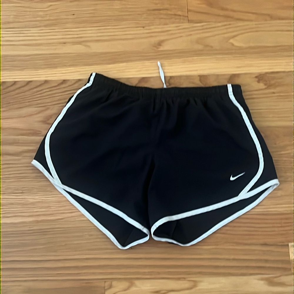 Black Nike shorts